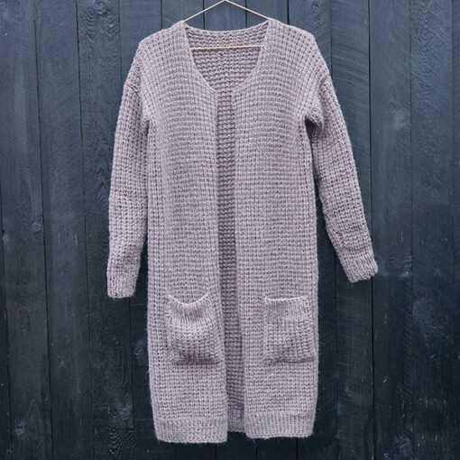 The Basic cardigan - strikkeopskrift - Knit Wit Company