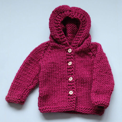 Baby chunky cardigan - strikkeopskrift - Knit Wit Company