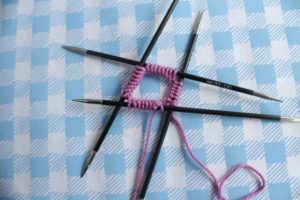 Sådan vælger du strikkepinde - Knit Wit Company